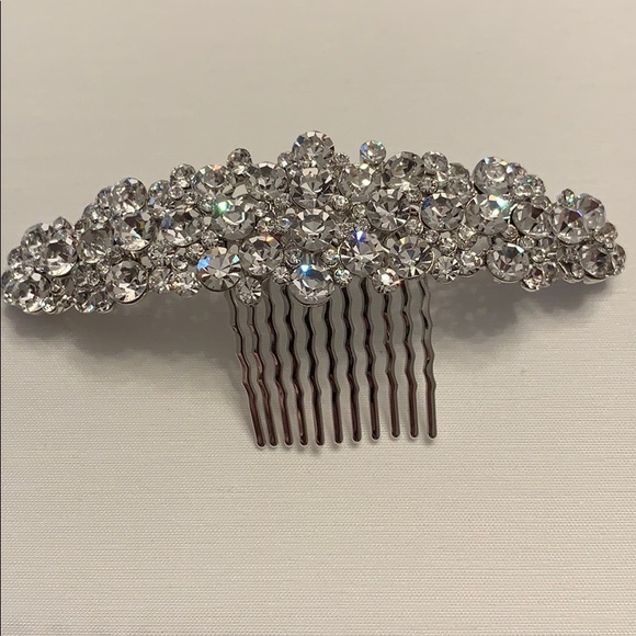 Accessories - Gorgeous special occasion hair piece